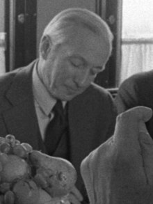 Helmut Sonnenfeldt Biography, Age, Height, Wife, Net Worth and Family