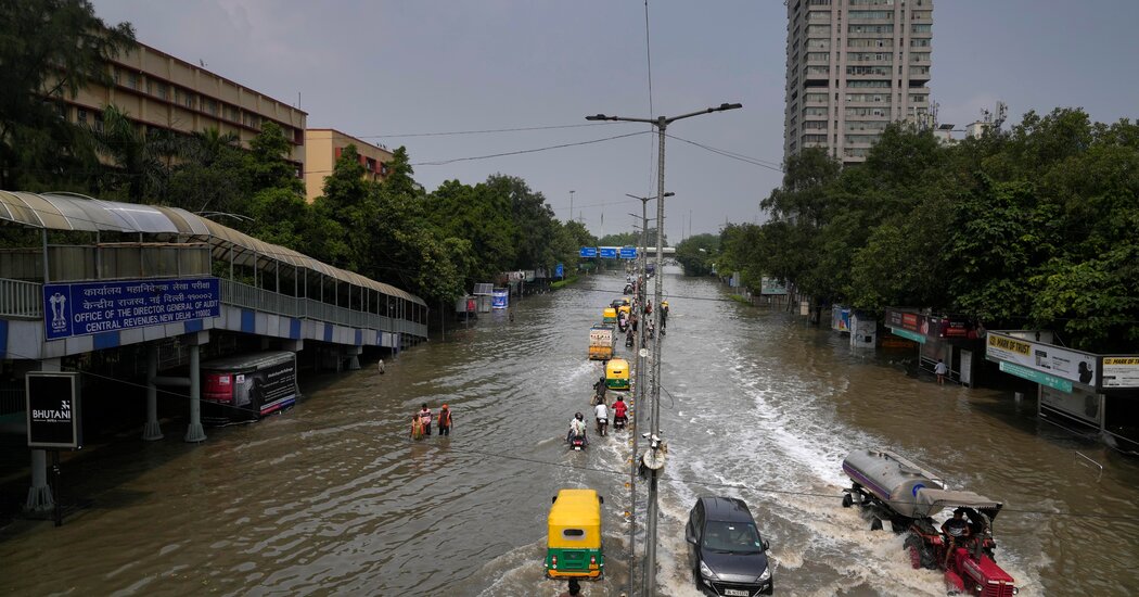 Monsoon’s Fury Sours Romance of Wet Season Travel in India