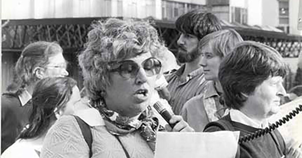 Ruth Fitzpatrick, Crusader for Letting Women Be Priests, Dies at 90