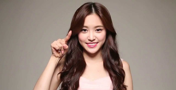 Son Na-eun Bio, Early Life, Career, Net Worth and Salary