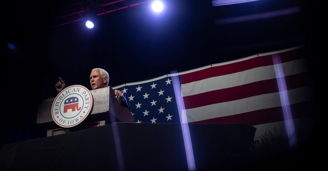 Trump, Spared Attacks by Rivals in Iowa, Doesn’t Return the Favor