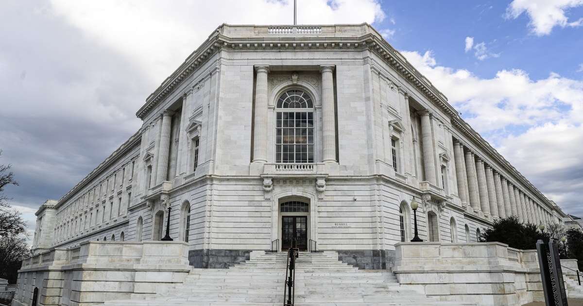 U.S. Capitol Police searching Senate office buildings after unconfirmed report of active shooter