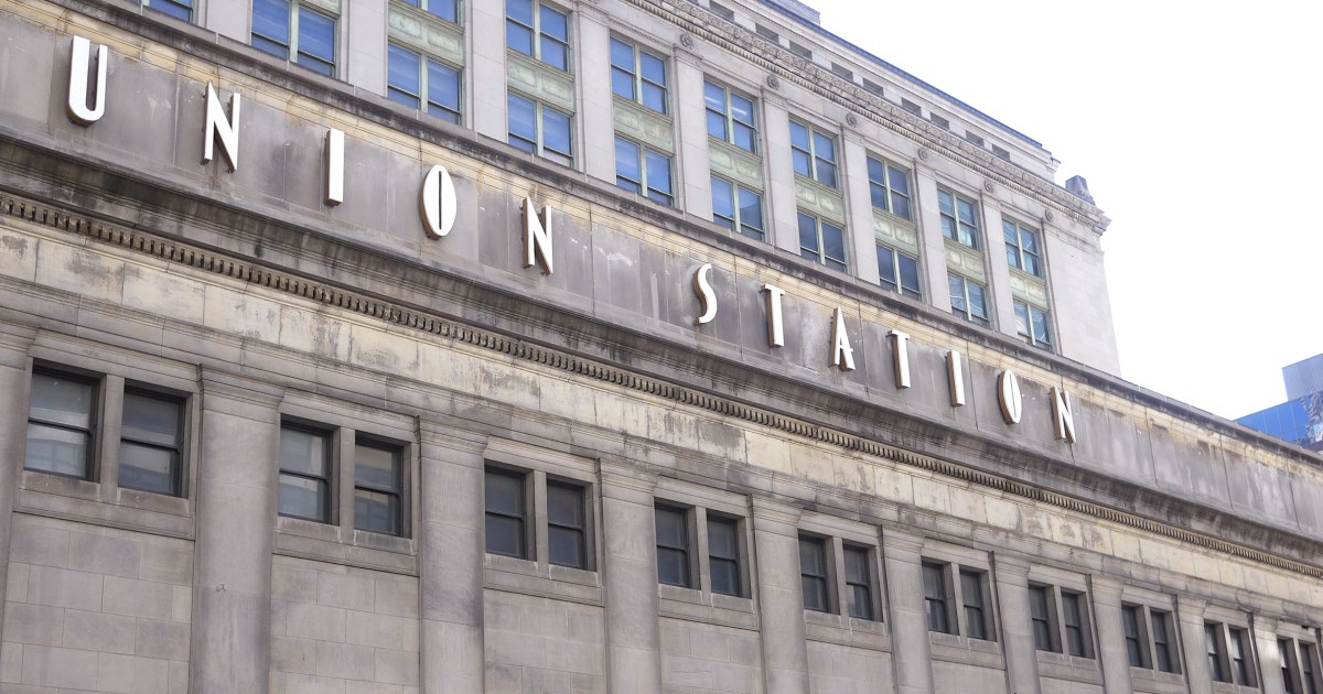 3-year-old riding one of Texas’ migrant buses dies on the way to Chicago, officials say