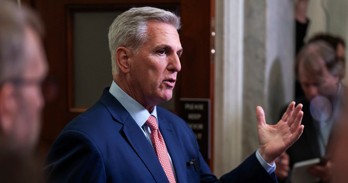 Congress moves toward a short-term funding bill to quell fears of a shutdown