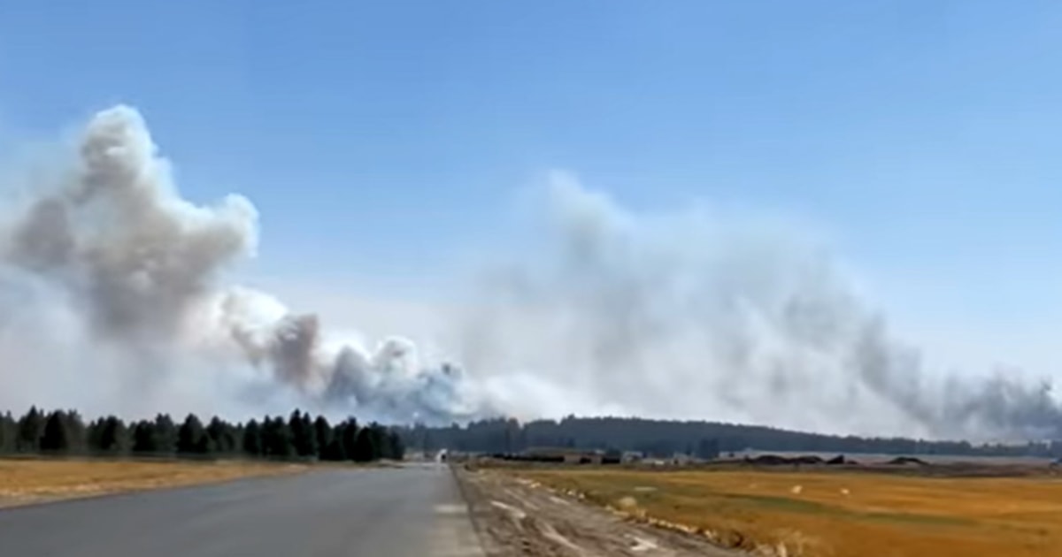 Wildfire, high winds prompt evacuation of Washington town of Medical Lake