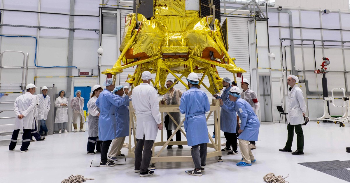 A Russian spacecraft has crashed into the moon