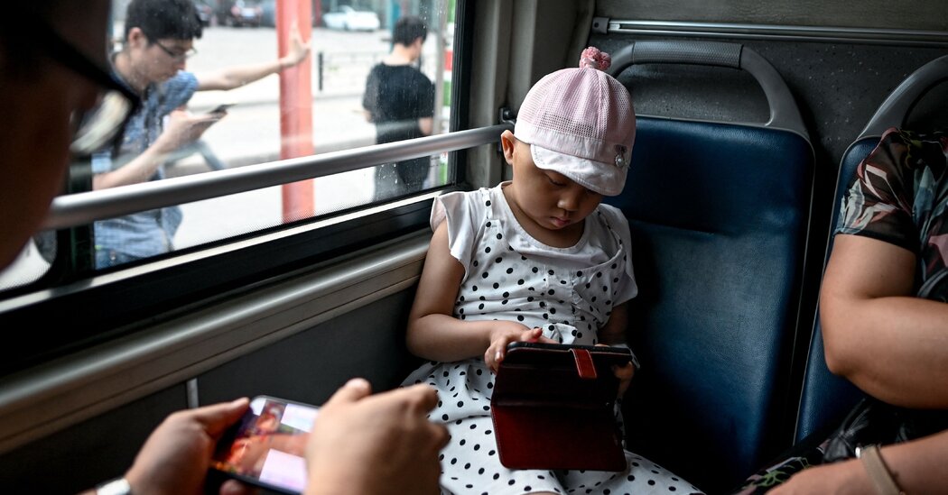 China Wants Children to Spend Less Time on Their Smartphones