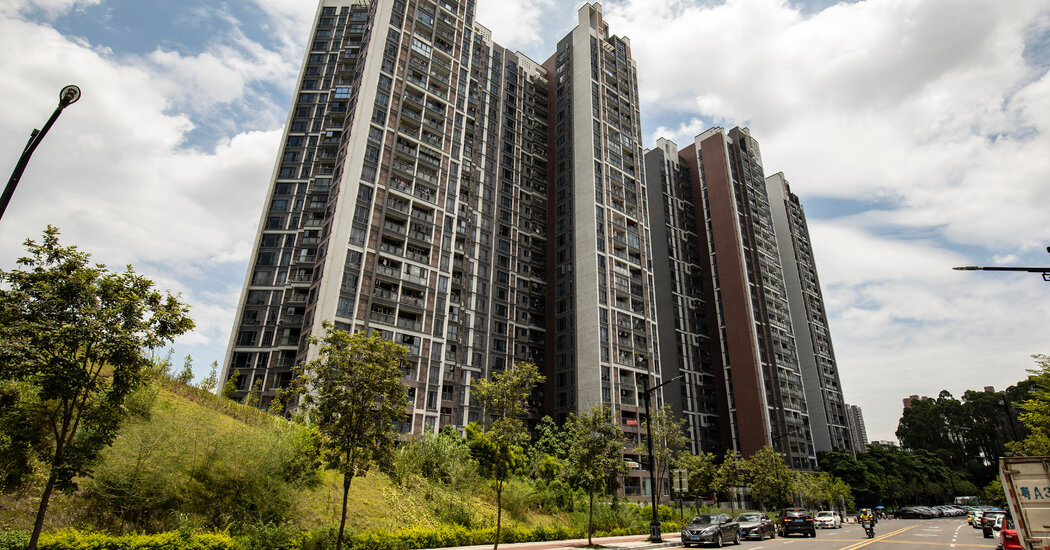 For Single Women in China, Owning a Home Is a New Form of Resistance