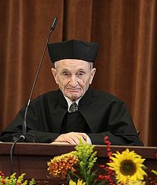 Henryk Samsonowicz Biography, Age, Height, Wife, Net Worth and Family