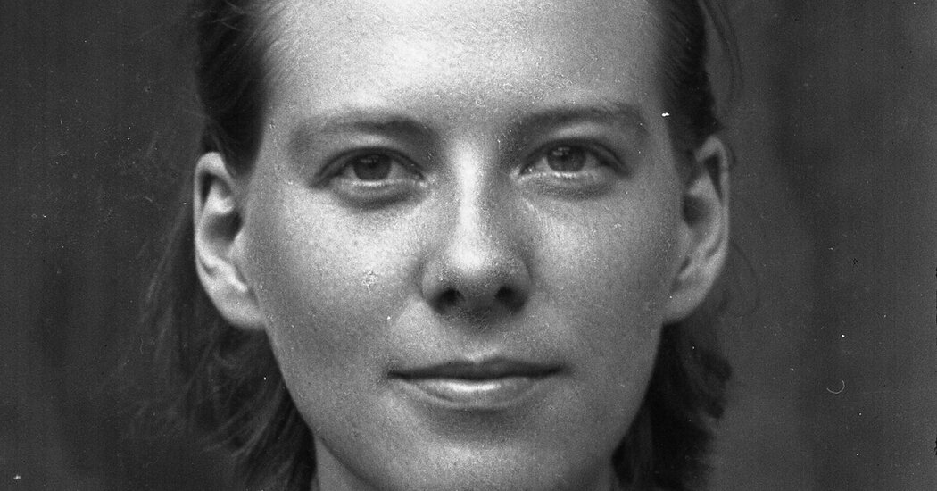 Isabel Crook, Whose Life in China Spanned a Century of Change, Dies at 107