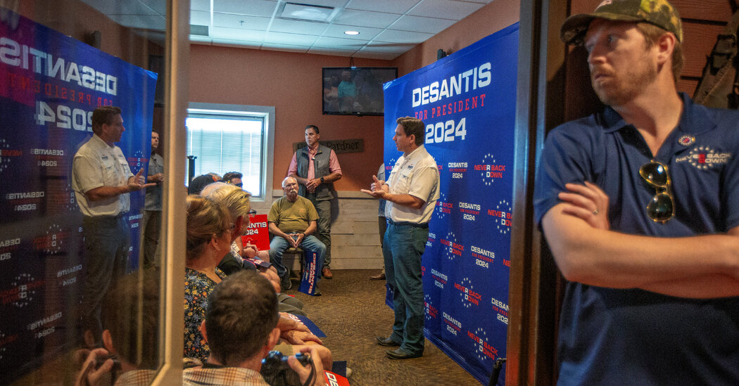 Mimicking Trump, G.O.P. Contenders Feed Voter Distrust in Institutions