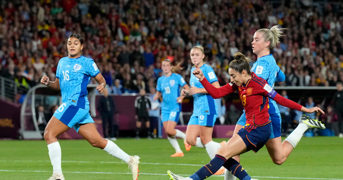 Olga Carmona scores World Cup-winning goal for Spain, then learns of father's death