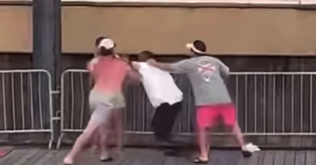 Police Investigate Alabama Riverfront Brawl