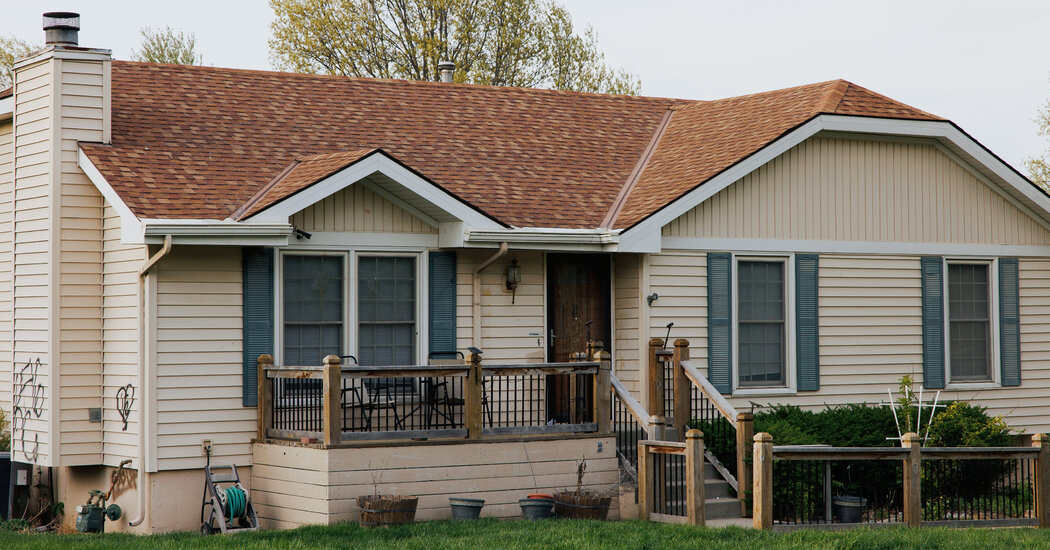 Teenager Who Rang Wrong Doorbell Faces Homeowner Who Shot Him