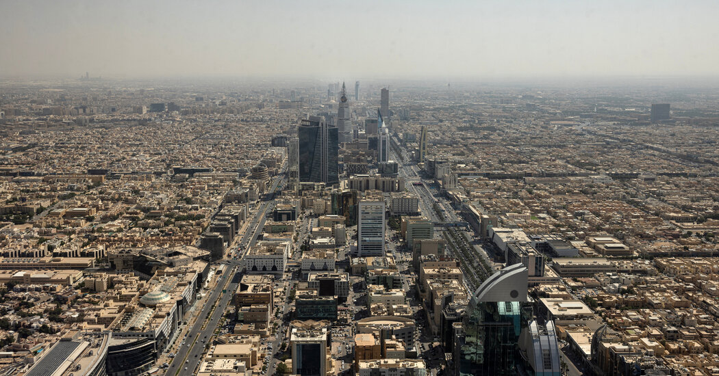 White House Targets Key Democrats on Potential Saudi-Israel Pact