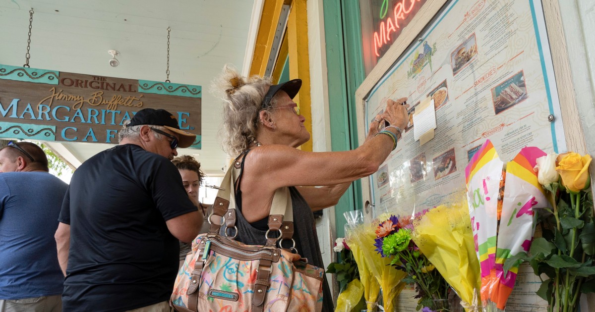 Fans flock to Jimmy Buffett's eateries to toast the Mayor of Margaritaville
