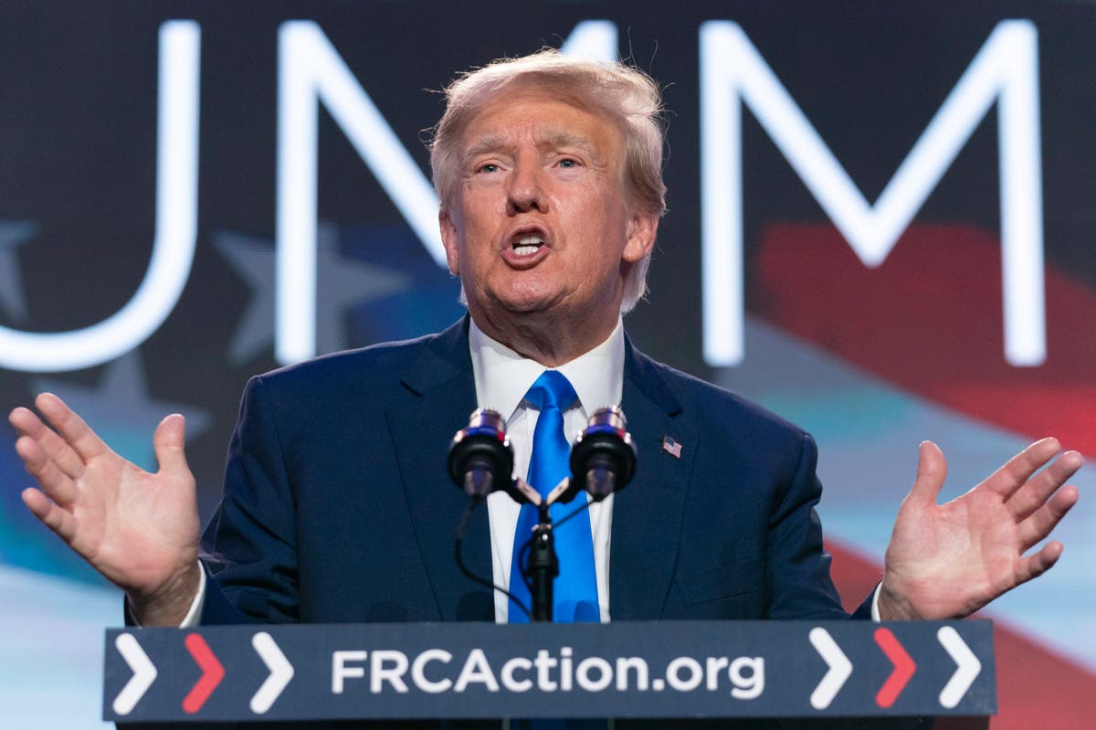 Trump wrote ‘to-do lists’ on classified docs - latest