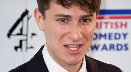 Tom Rosenthal (Actor) Height, Weight, Age, Girlfriend, Family