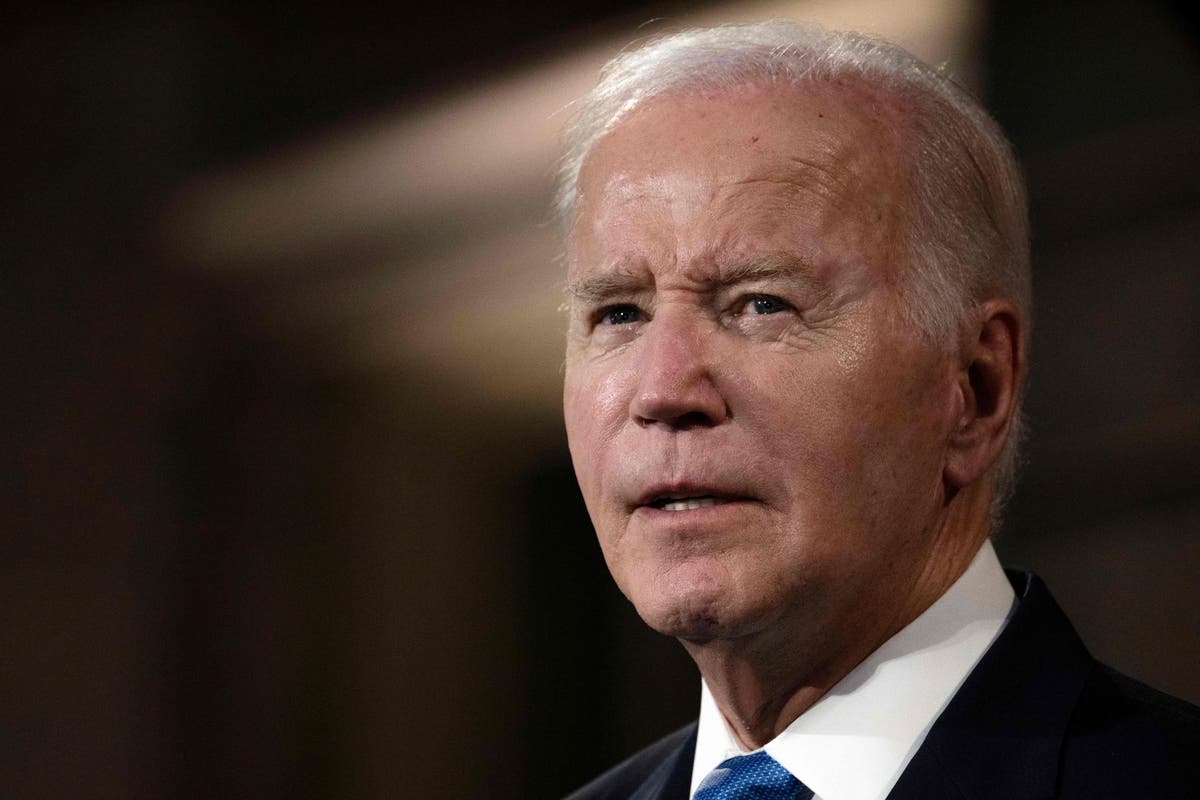 Biden to make presidential visit to striking workers before Trump event in Michigan
