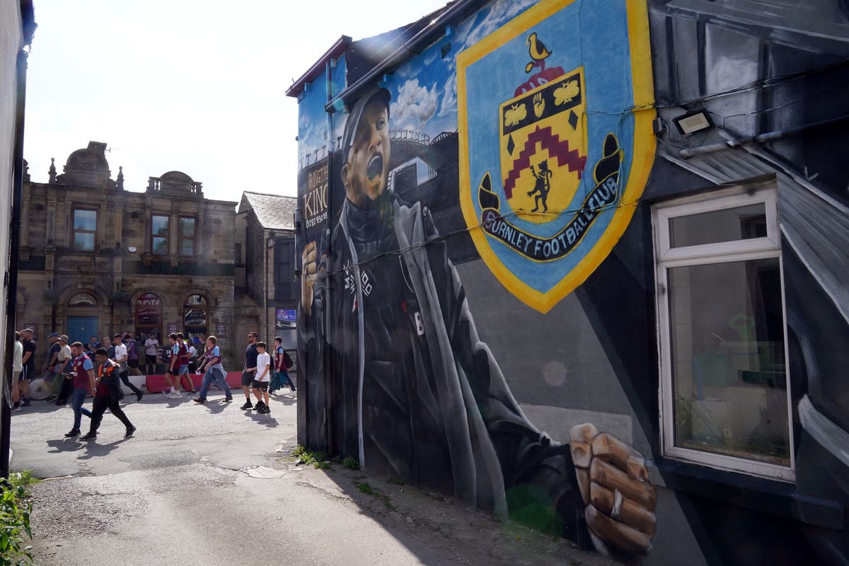 Burnley vs Man Utd LIVE: Latest Premier League updates