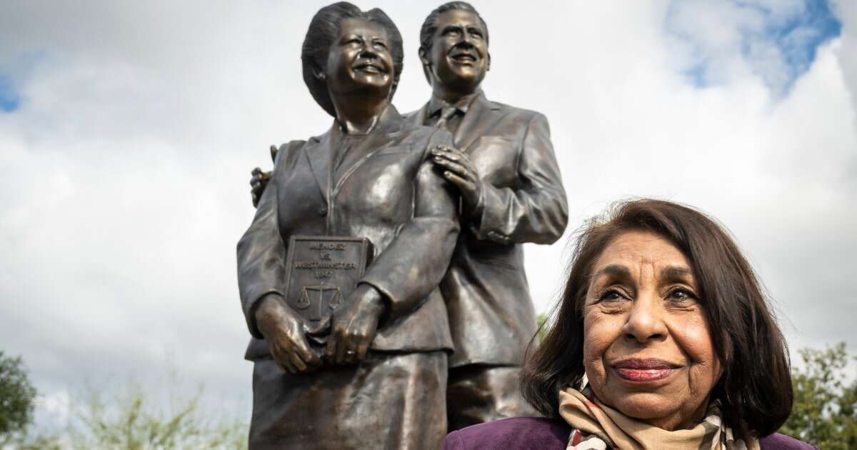 Bill seeks to rename L.A. courthouse after Latino family's desegregation legacy