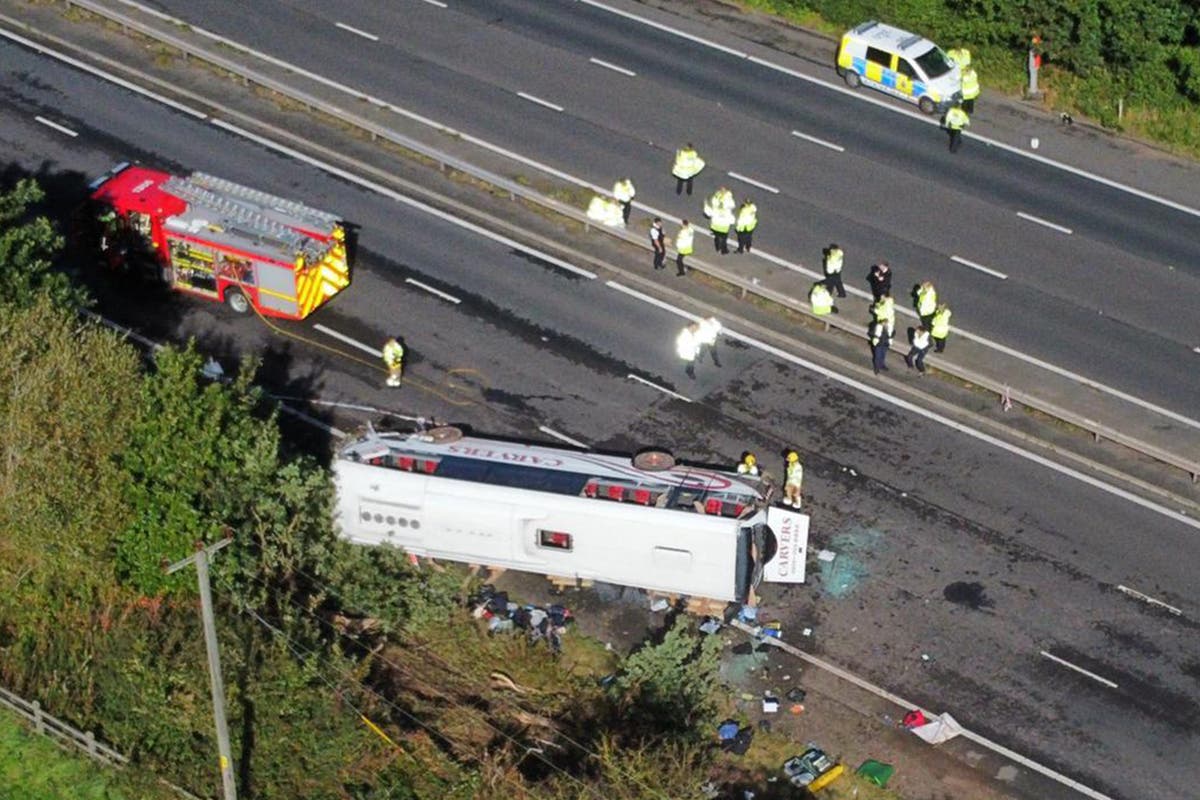 Major incident declared at Liverpool children’s hospital after school coach flips