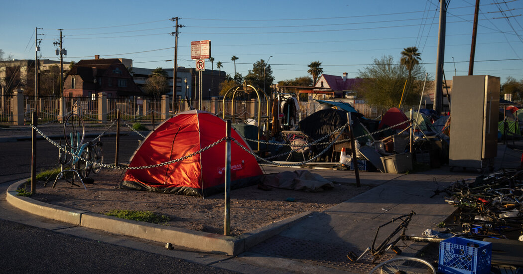 In Rare Alliance, Democrats and Republicans Seek Legal Power to Clear Homeless Camps