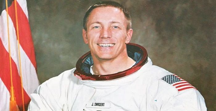 Jack Swigert Bio, Early Life, Career, Net Worth and Salary