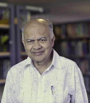 Jayant Narlikar Wiki, Age, Wife, Children, Family, Biography & More