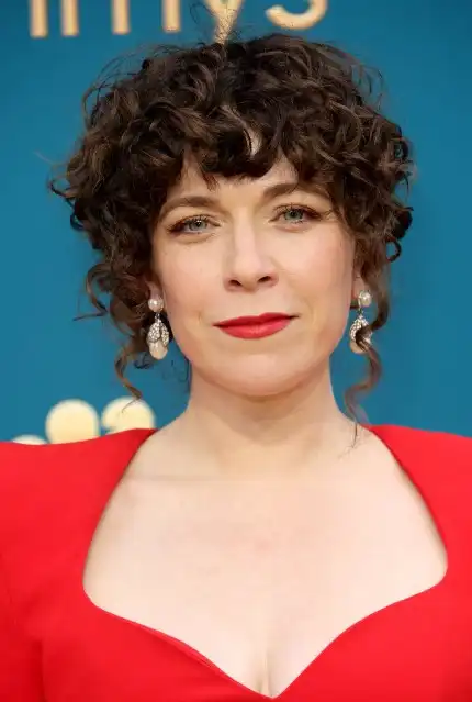 Jen Tullock - Biography, Height & Life Story