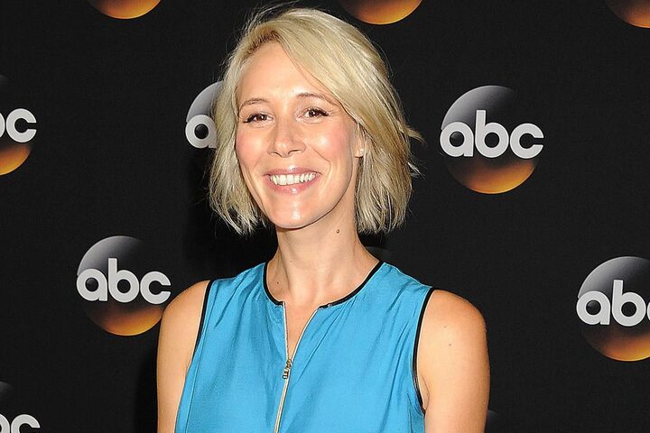 Liza Weil Wiki