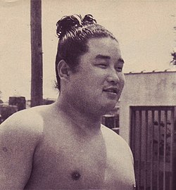 Oginohana Masaaki Biography, Age, Height, Wife, Net Worth and Family