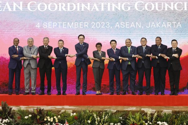 Southeast Asian Leaders Face Thorny Issues Ahead of ASEAN Summit