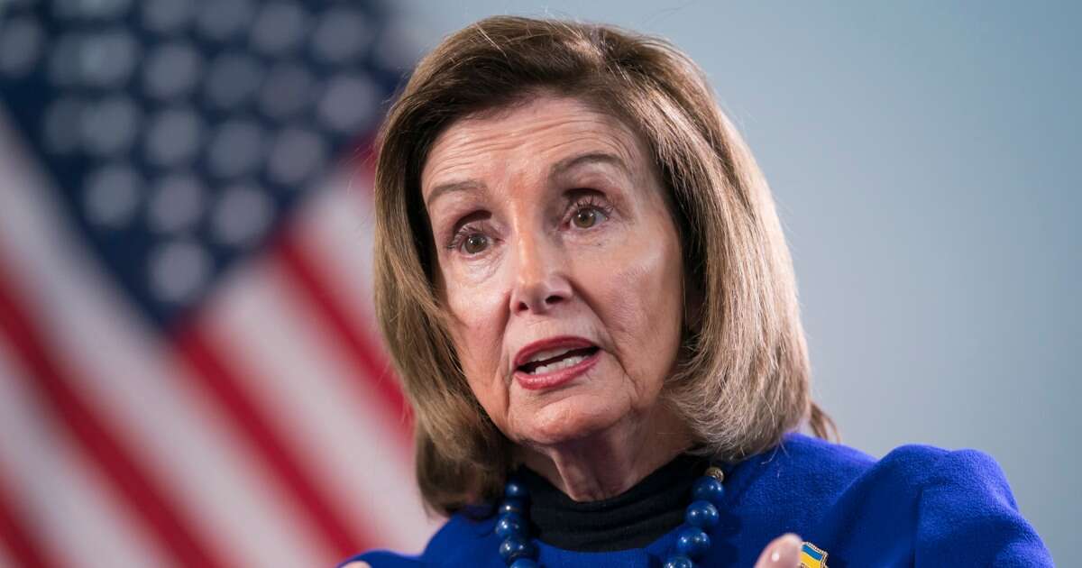 Pelosi accuses interim House speaker of ordering her to give up office in Capitol
