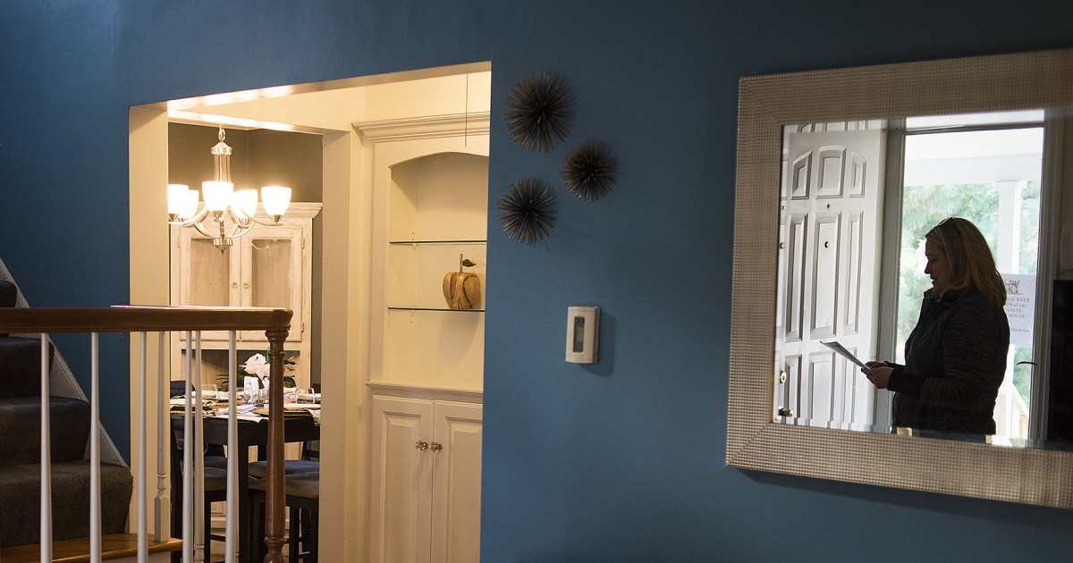 Homebuyers feel locked out as prices soar and mortgage interest rates hit new highs