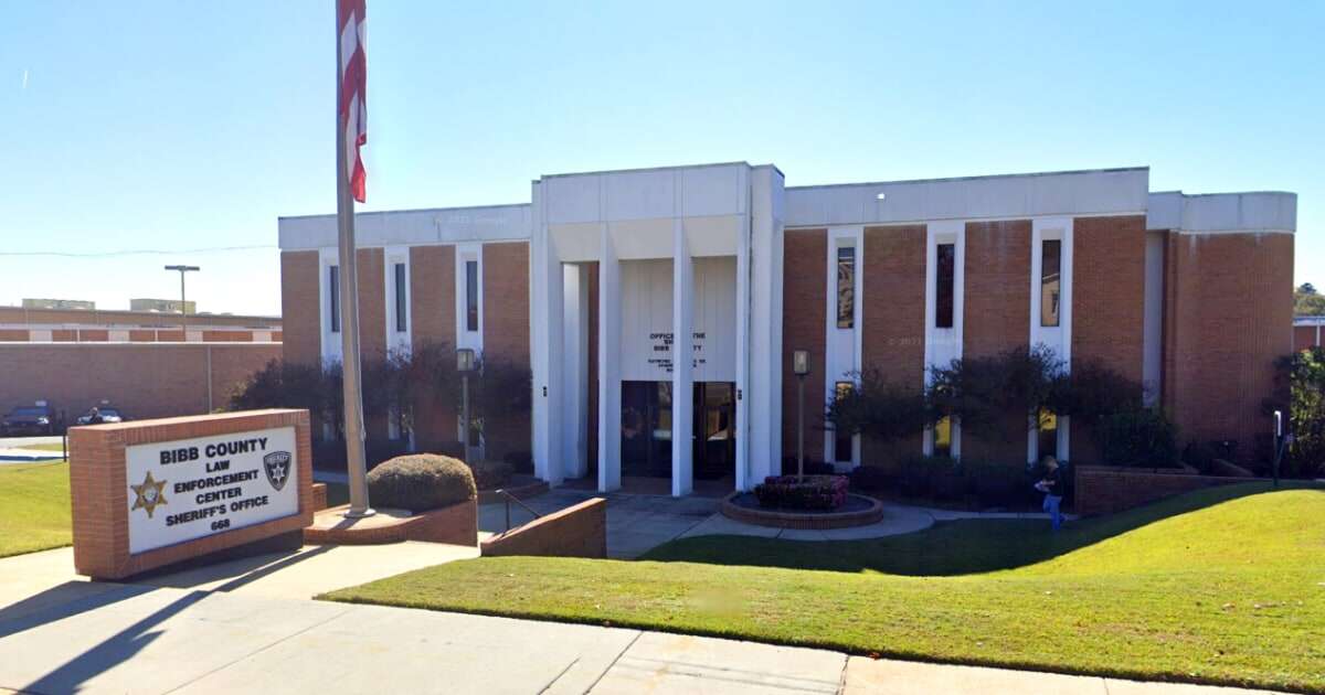 4 inmates, including murder suspect, escape from Georgia jail,  authorities say