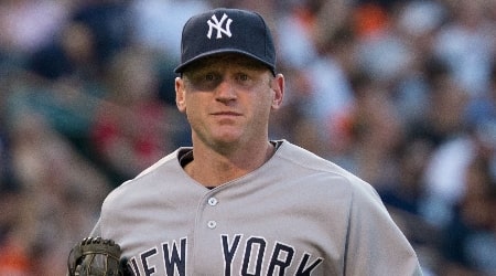 Lyle Overbay Height, Weight, Age, Wife, Children
