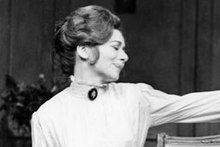 Elizabeth Bell (actress) Biography, Age, Height, Wife, Net Worth and Family