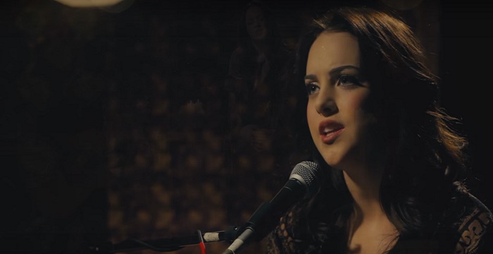 Elizabeth Gillies Bio, Early Life, Career, Net Worth and Salary