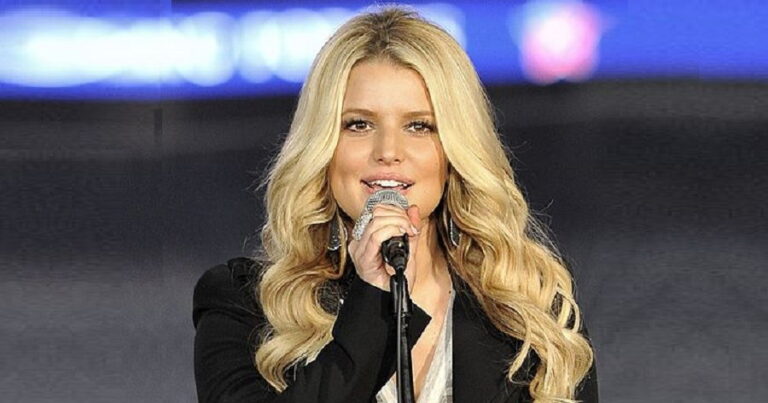 Jessica Simpson Bio, Early Life, Career, Net Worth and Salary