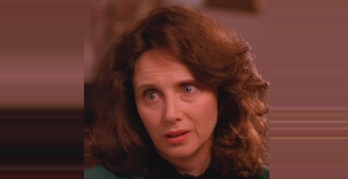 Mary Jo Deschanel Bio, Early Life, Career, Net Worth and Salary