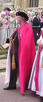 Peter Gwynn-Jones Biography, Age, Height, Wife, Net Worth and Family