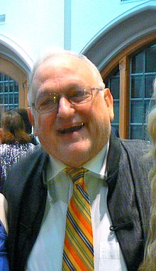 Robert Edmund O'Malley Biography, Age, Height, Wife, Net Worth and Family