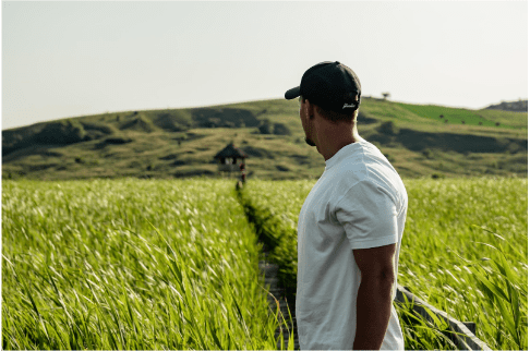 Living Large on the Field: Stylish Hat Choices for the Sporty Fashion