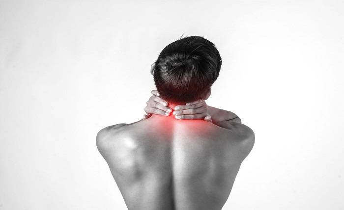 When to Seek Medical Help for Neck Pain