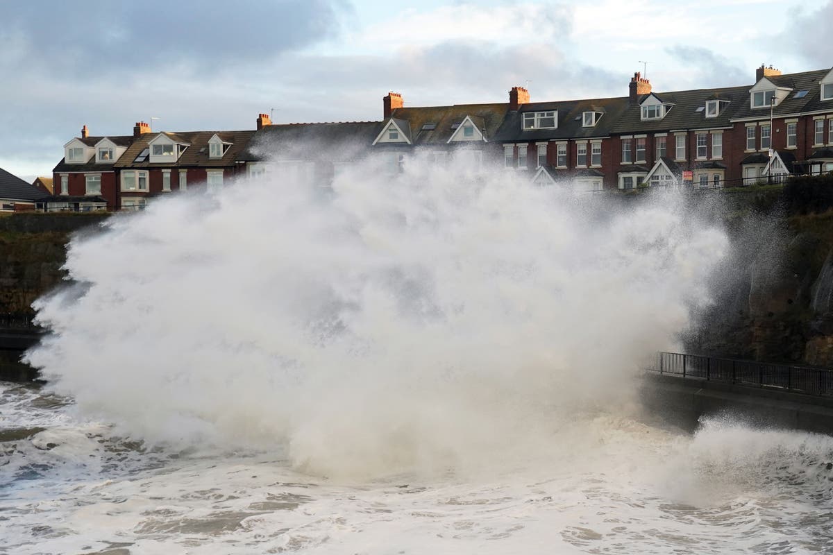 UK storm: Met Office issues ‘danger to life’ warnings as England braces for storm