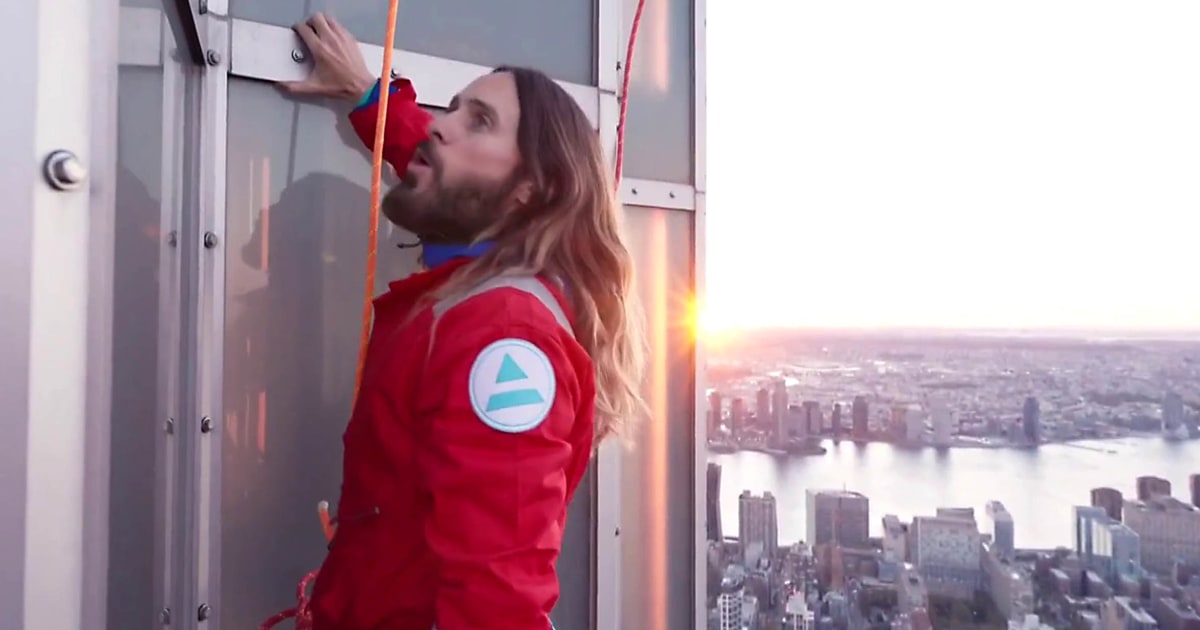 Jared Leto scales Empire State Building to promote upcoming tour