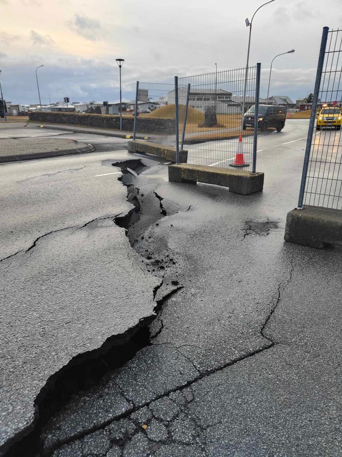 Iceland earthquake: Town could be obliterated if volcanic eruption strikes
