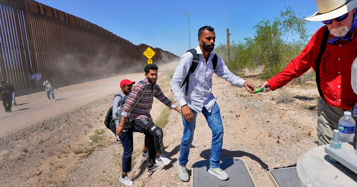 El Salvador slaps $1,130 fee on African, Indian travelers