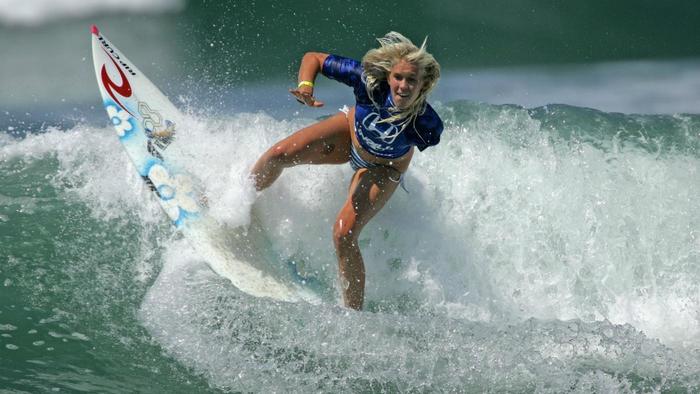 Bethany Hamilton Bio, Early Life, Career, Net Worth and Salary